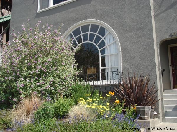 Sunny Slope Ave, Oakland - round top stationary sash, full view
